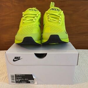 BNWT Wmns Nike Lime Green Airmax 270
